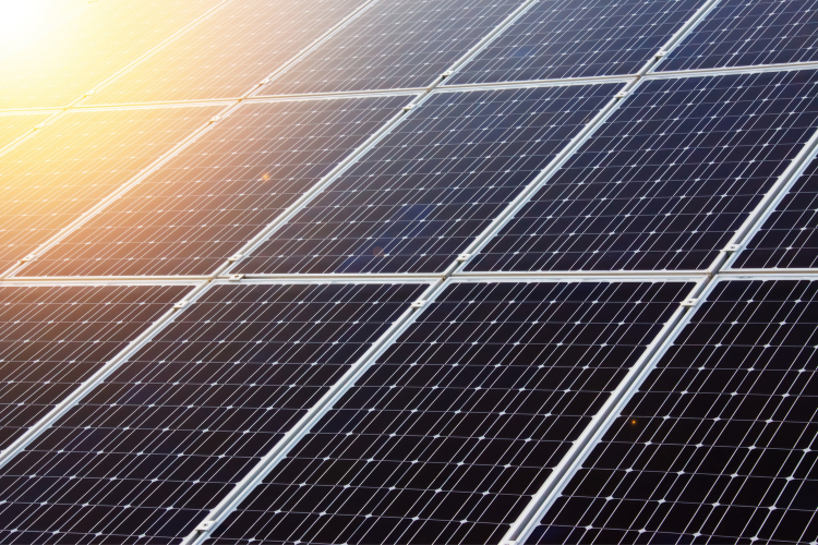 Solar panels technology 1 - Maximising Sunlight: The Average Efficiency of Solar Panels